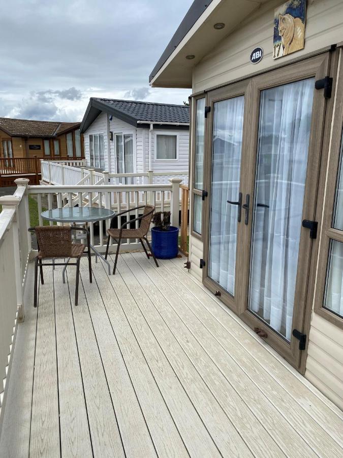 6 Berth Caravan With Decking At Manor Park In Hunstanton Ref 23017H מראה חיצוני תמונה