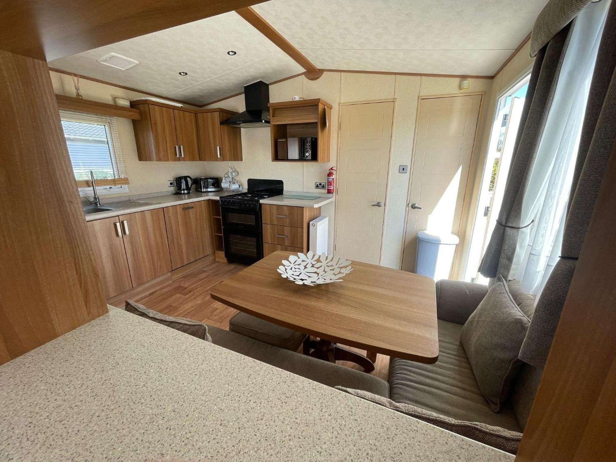 6 Berth Caravan With Decking At Manor Park In Hunstanton Ref 23017H מראה חיצוני תמונה